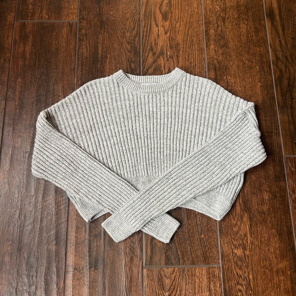 Urban Outfitters Gray Ribbed Crew Neck Sweater